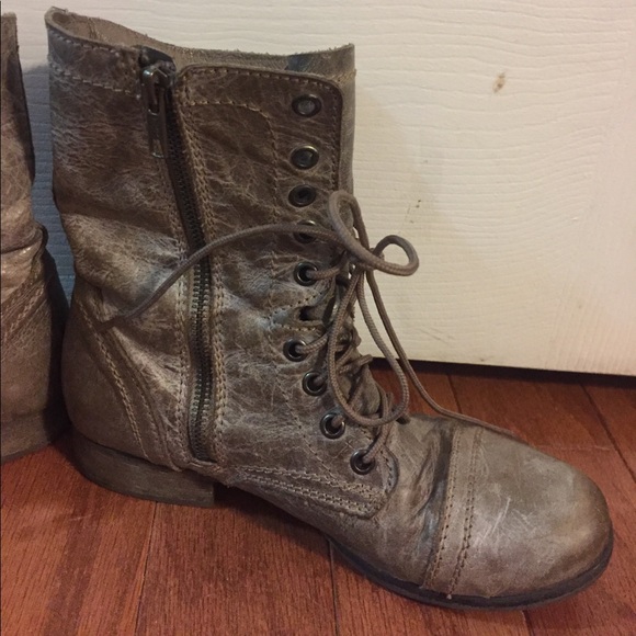 Steve Madden lace up boot - Picture 3 of 4